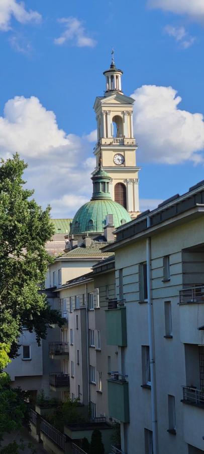 Apartament Spacious Two-bedroom Condo,big Balcony,freeparking Warszawa